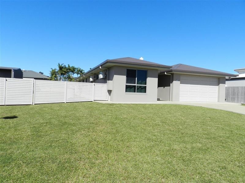 3 Credlin Court, Sarina QLD 4737
