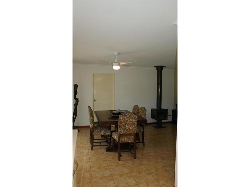 83035 Bruce Highway, Clairview QLD 4741