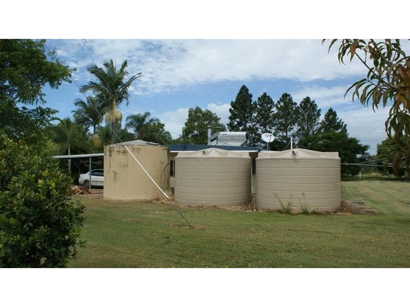 83035 Bruce Highway, Clairview QLD 4741