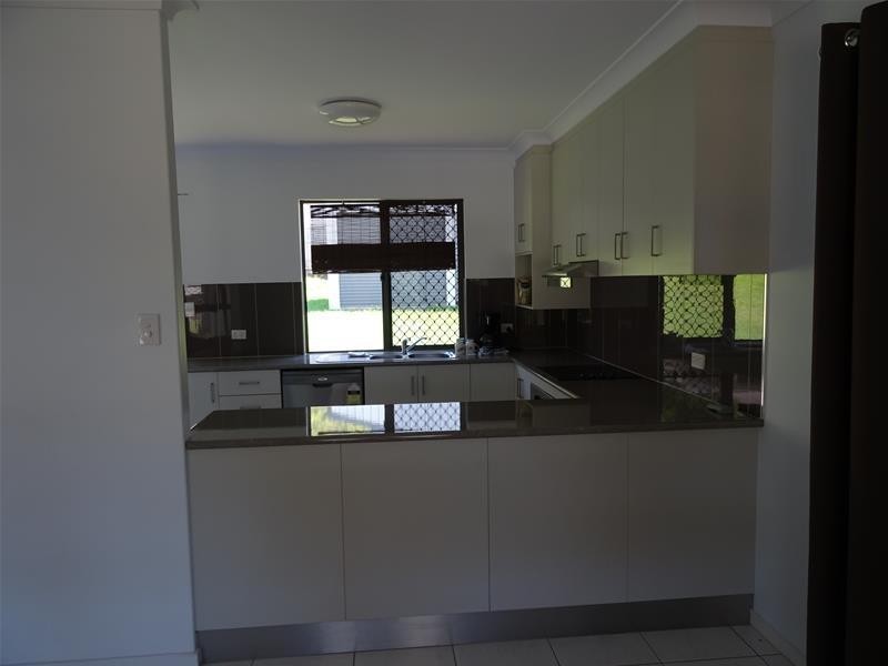 80 West Street, Sarina QLD 4737