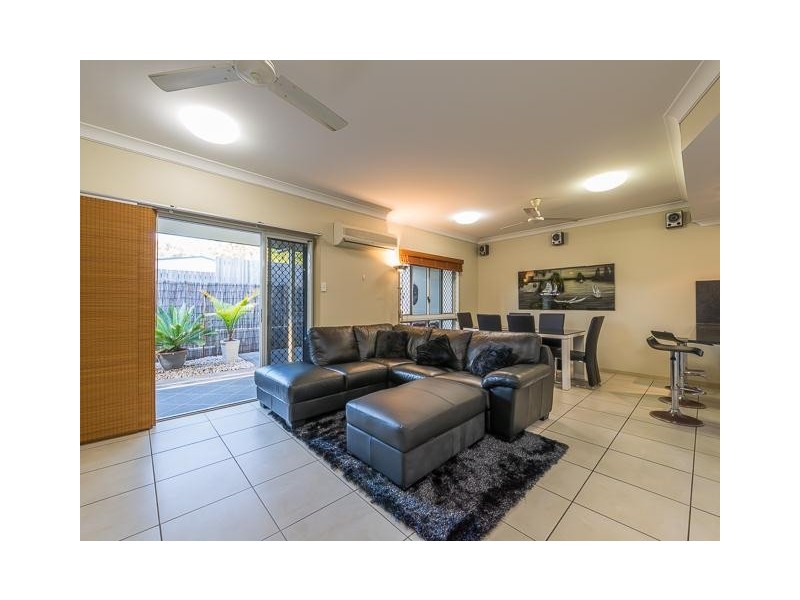 5/8 Admiral Drive, Dolphin Heads QLD 4740