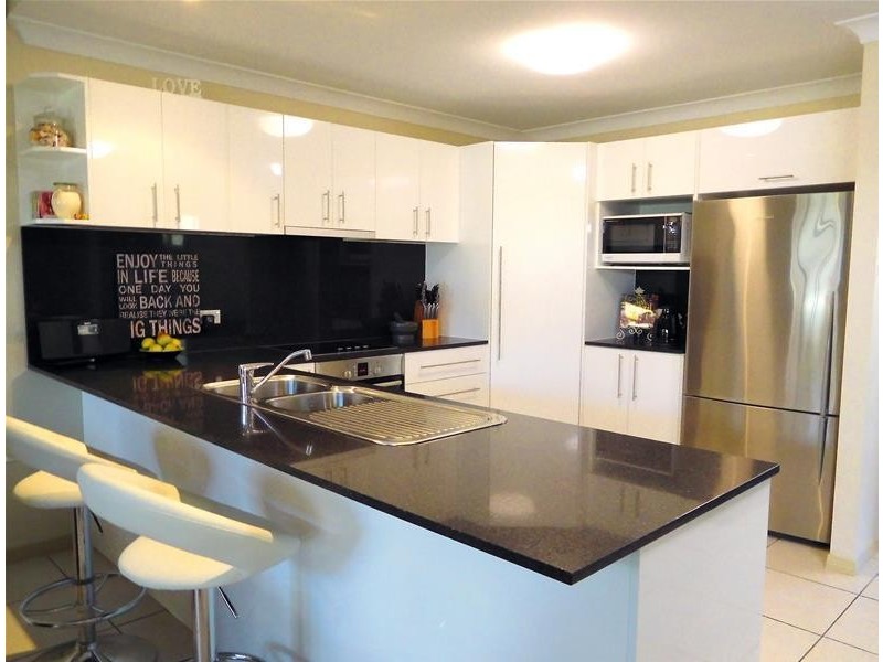 5/8 Admiral Drive, Dolphin Heads QLD 4740