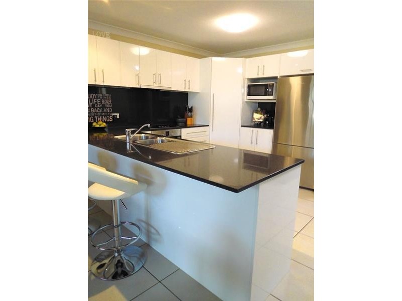 5/8 Admiral Drive, Dolphin Heads QLD 4740