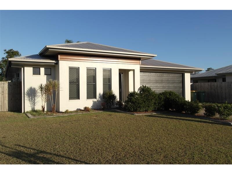 38 Pacific Avenue, Sarina QLD 4737