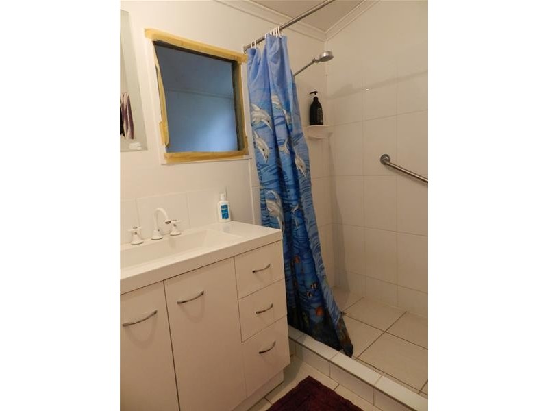 5 Brewers Road, Sarina QLD 4737