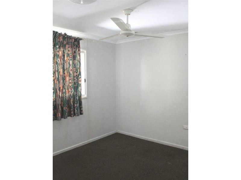 1/2 Elizabeth Street, Sarina QLD 4737