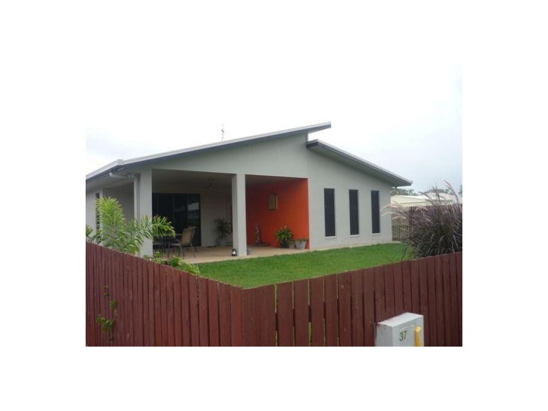 37 Deguara Avenue, Armstrong Beach QLD 4737