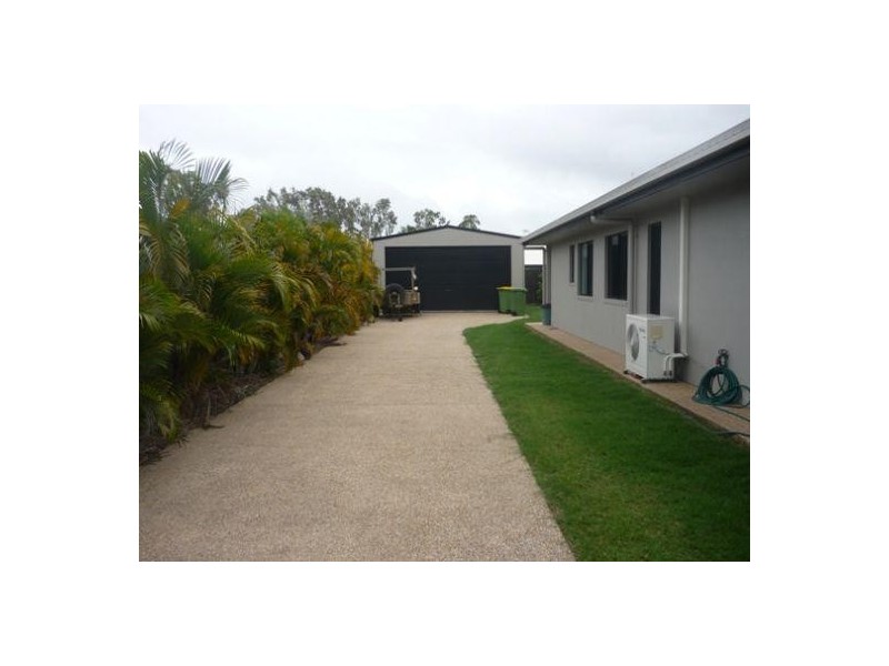 37 Deguara Avenue, Armstrong Beach QLD 4737