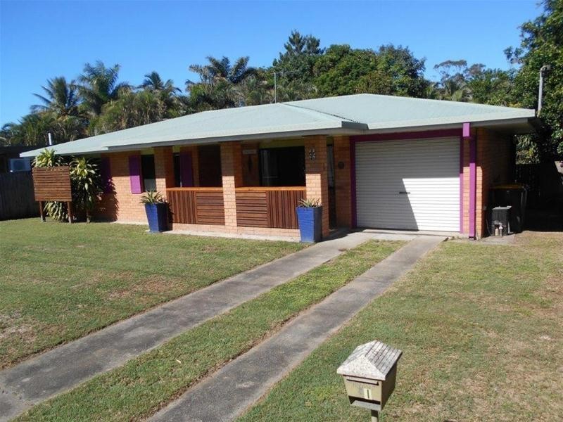 11 St Bees Avenue, Bucasia QLD 4750