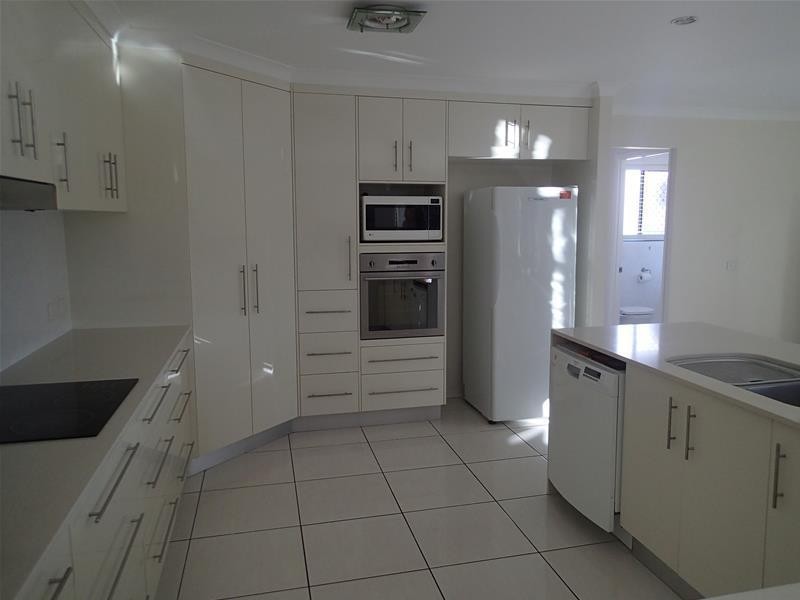 42 Rasmussen Avenue, Salonika Beach QLD 4740