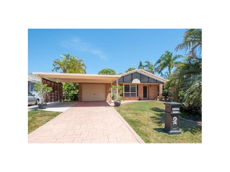 74 Pacific Drive, Blacks Beach QLD 4740