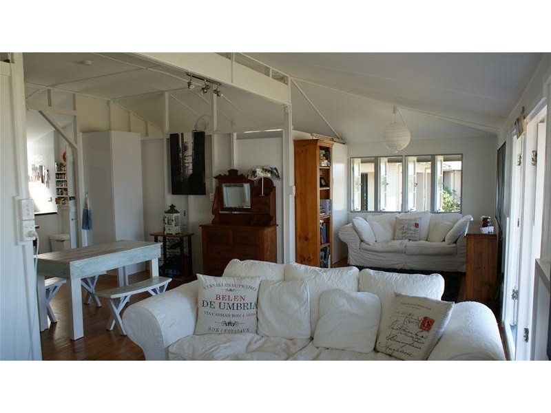 31 Westcott Avenue, Campwin Beach QLD 4737