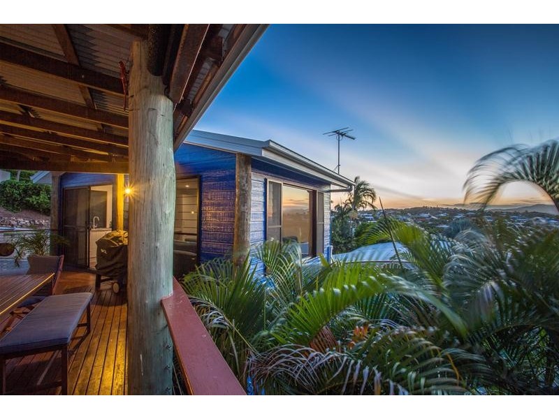 9 Sunrise Place, Blacks Beach QLD 4740