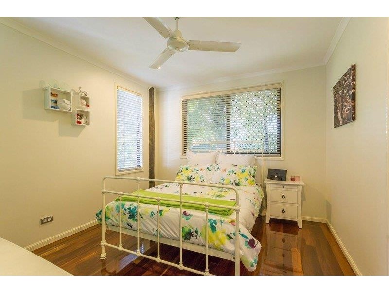 9 Sunrise Place, Blacks Beach QLD 4740