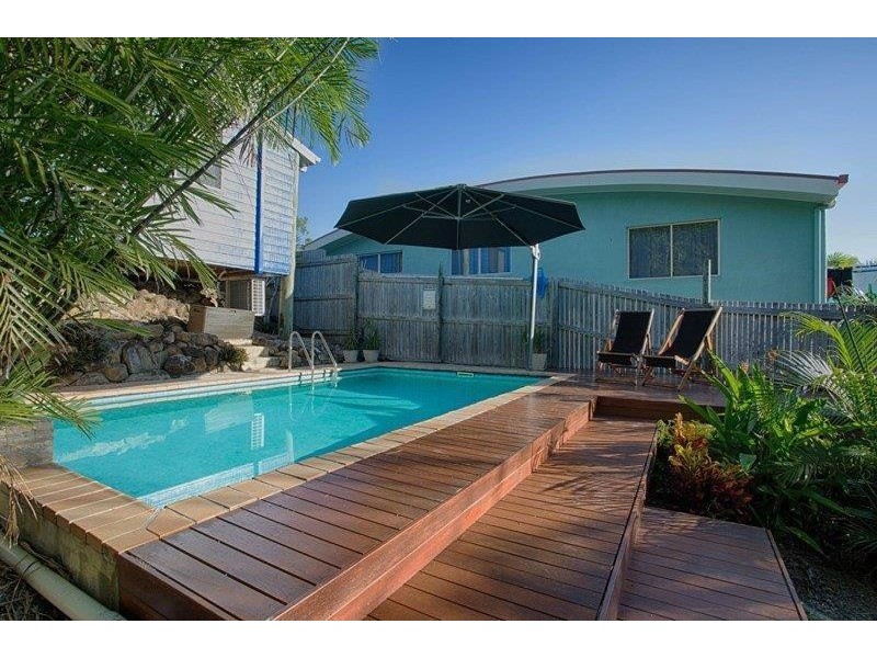 9 Sunrise Place, Blacks Beach QLD 4740