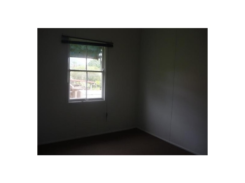 5 Brewers Road, Sarina QLD 4737