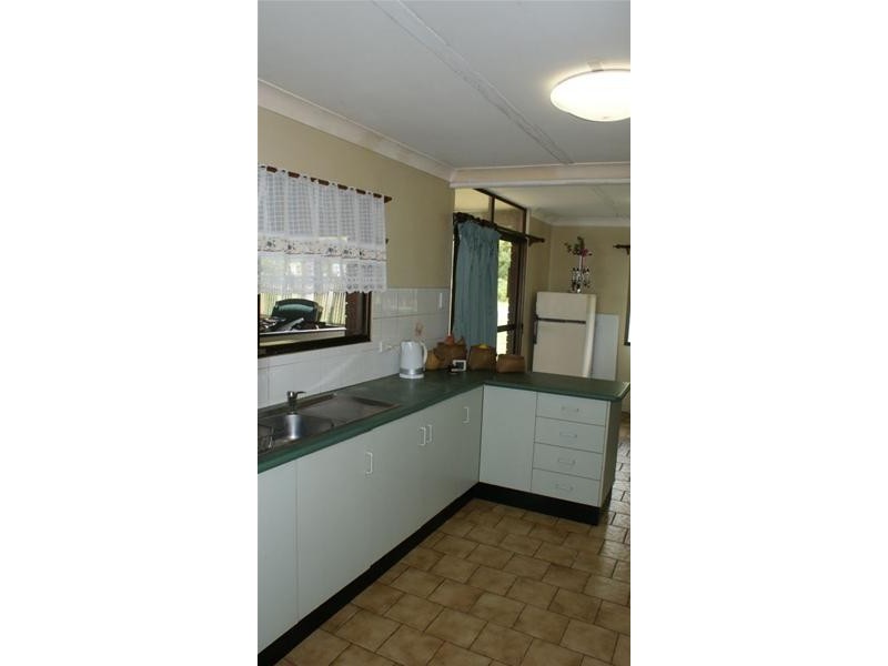 30 Grasstree Beach Road, Grasstree Beach QLD 4740