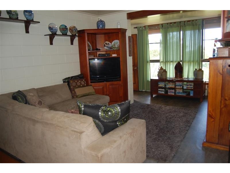 100 Droughtmaster Drive, Hay Point QLD 4740