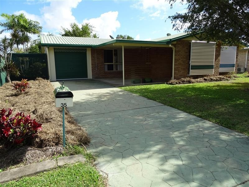 35 Cemetery Road, Sarina QLD 4737
