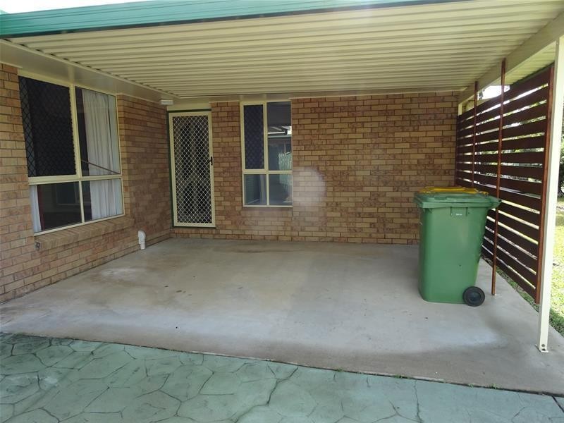 35 Cemetery Road, Sarina QLD 4737