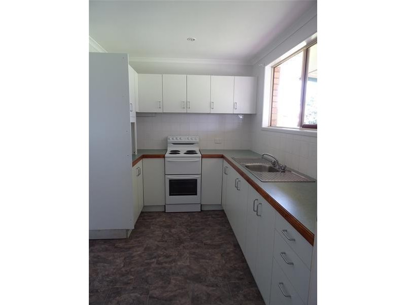 35 Cemetery Road, Sarina QLD 4737