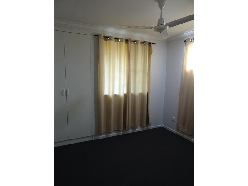 35 Cemetery Road, Sarina QLD 4737