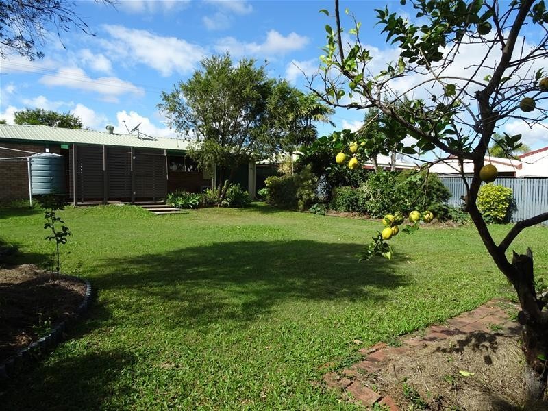 35 Cemetery Road, Sarina QLD 4737