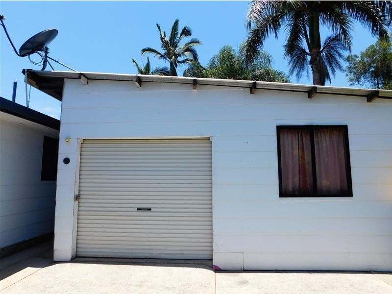 5 Innes Street, Sarina QLD 4737