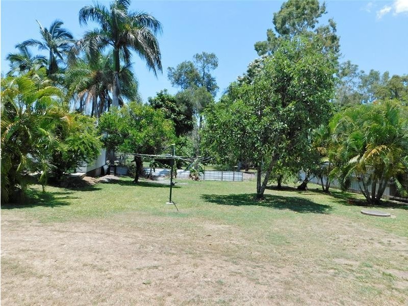 5 Innes Street, Sarina QLD 4737