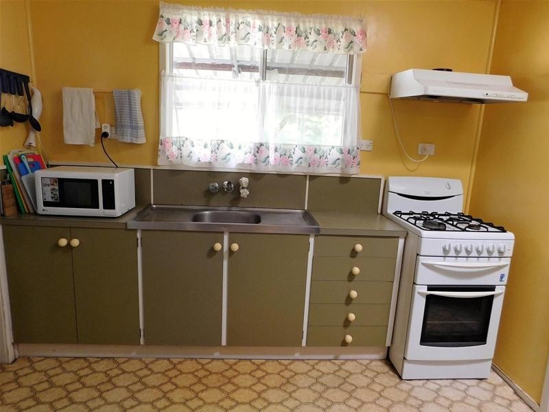 5 Poole Street, Sarina Beach QLD 4737