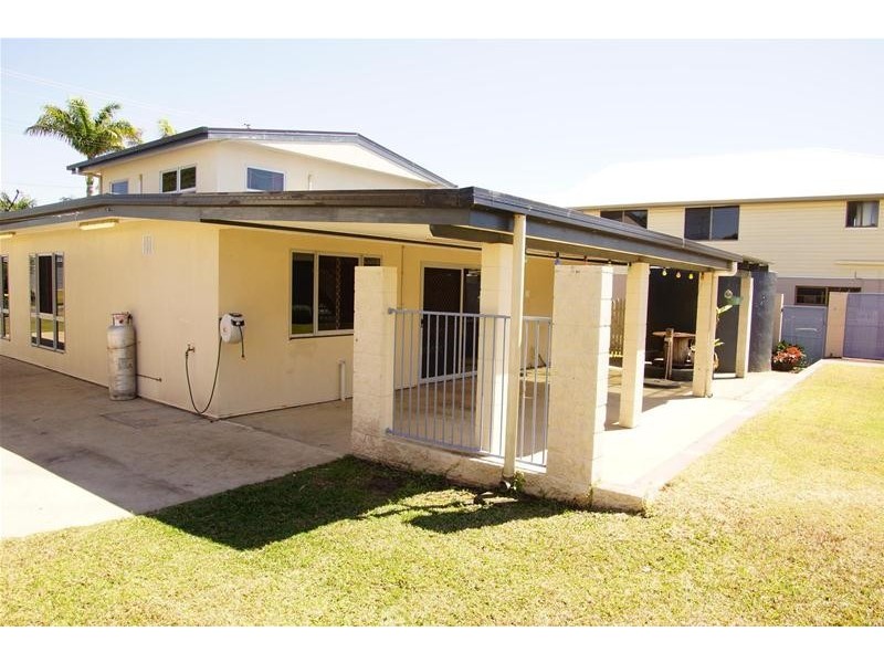 65 Cooper Avenue, Campwin Beach QLD 4737