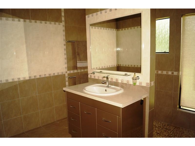 73 Johnson Road, Koumala QLD 4738