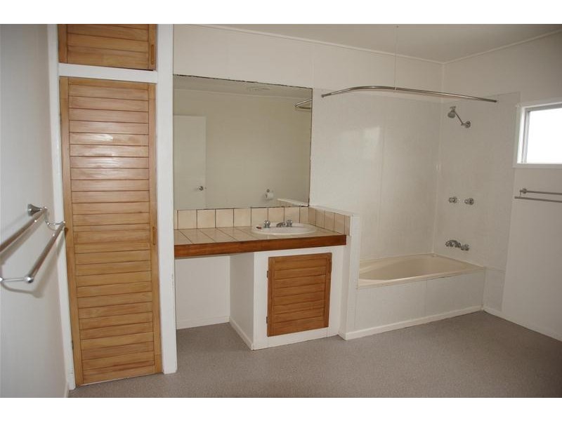 79 Zelma Street, Grasstree Beach QLD 4740