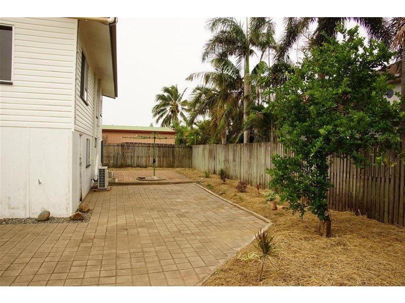 79 Zelma Street, Grasstree Beach QLD 4740