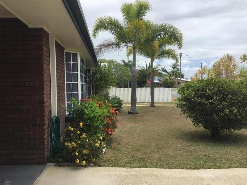 4  Michael  Avenue, Sarina QLD 4737