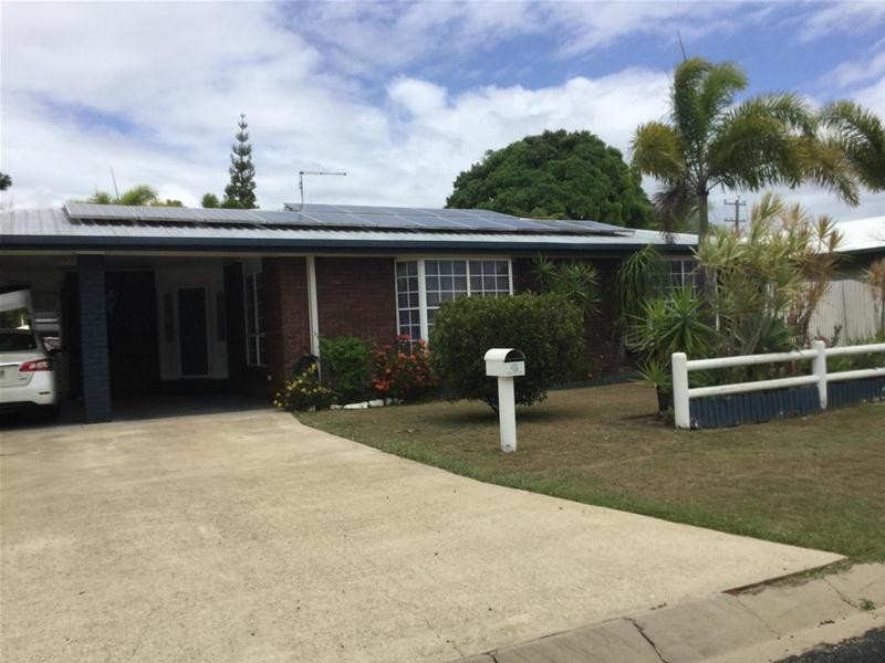 4  Michael  Avenue, Sarina QLD 4737