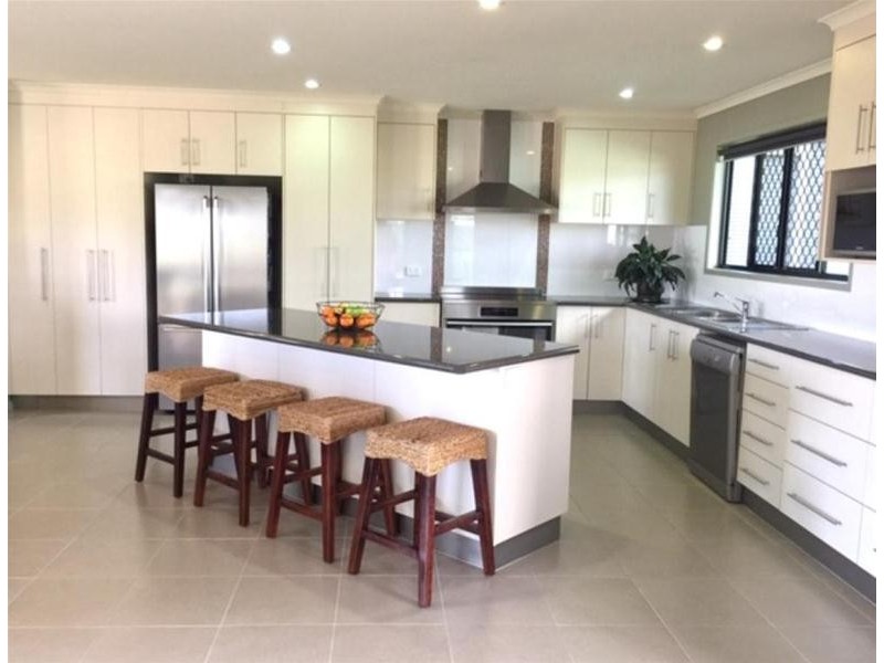 30 Aviland Drive, Seaforth QLD 4741