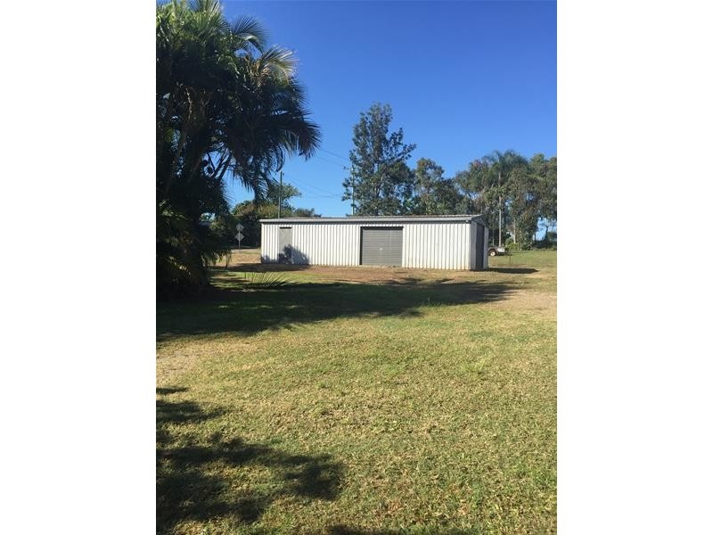 2 Blakeley Road, Sarina QLD 4737