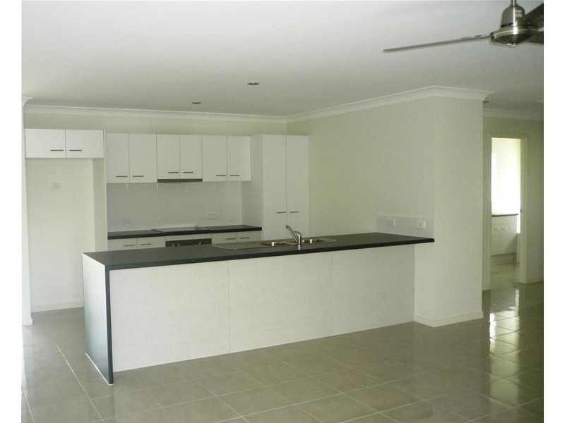 12 Rankin Court, Armstrong Beach QLD 4737