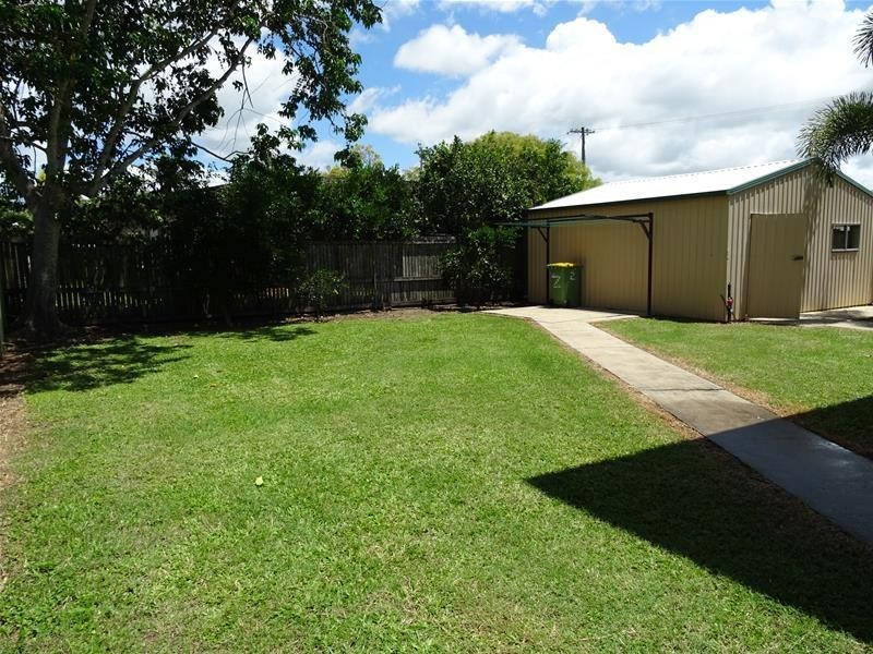 2 Kathleen Street, Sarina QLD 4737