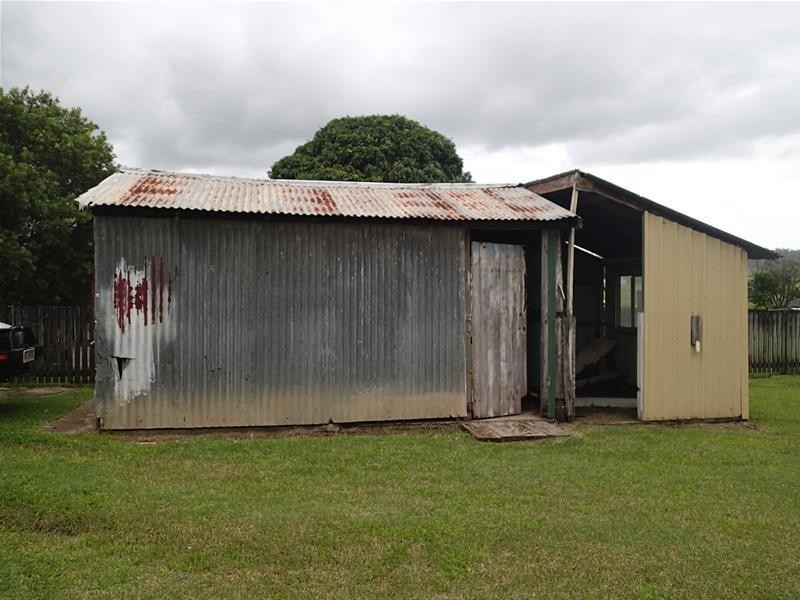 43 Beach Road, Sarina QLD 4737