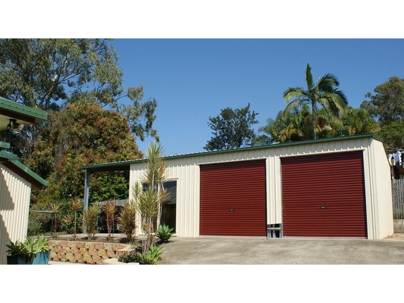 27 Atherton Street, Sarina QLD 4737