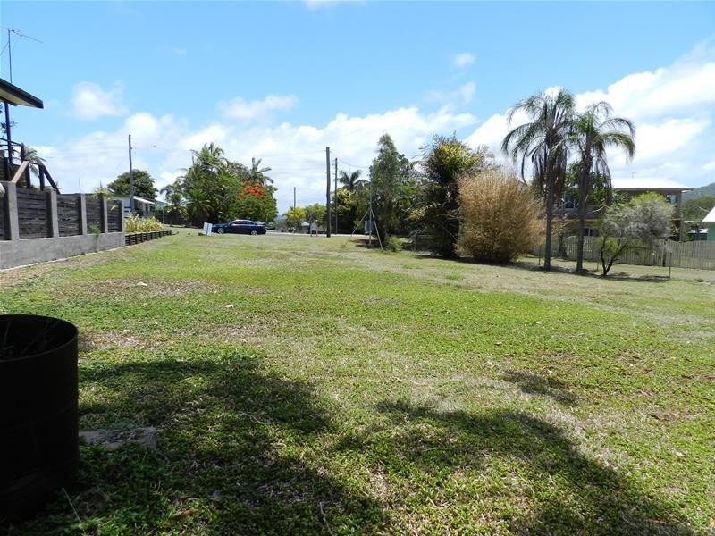 33 Hackett Court, Campwin Beach QLD 4737