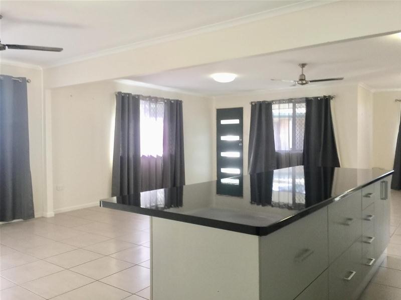 31 Downing Street, Ooralea QLD 4740