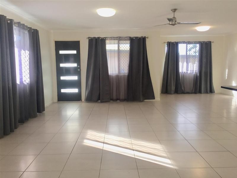 31 Downing Street, Ooralea QLD 4740