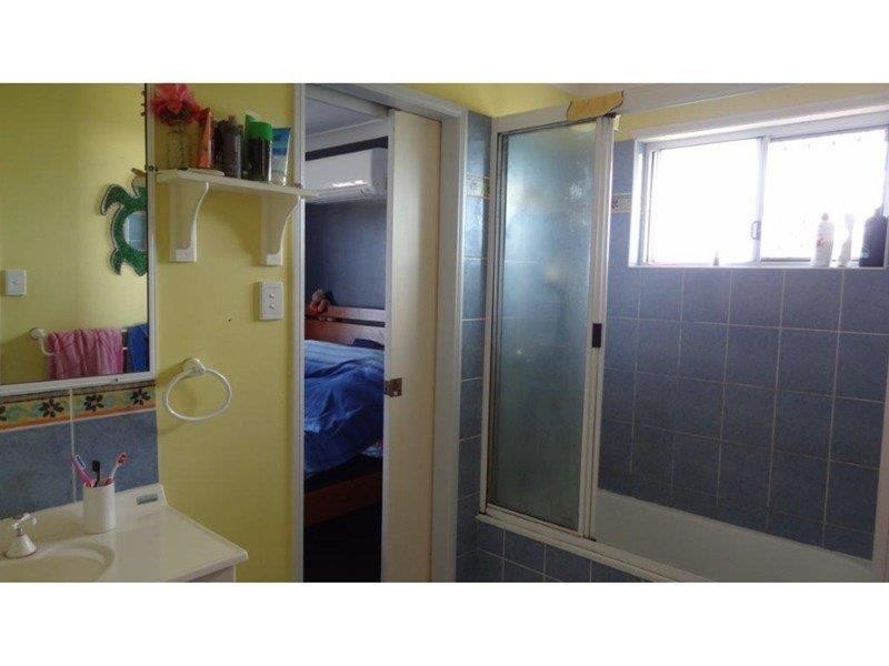 2 Thomas Mitchell Court, Rural View QLD 4740