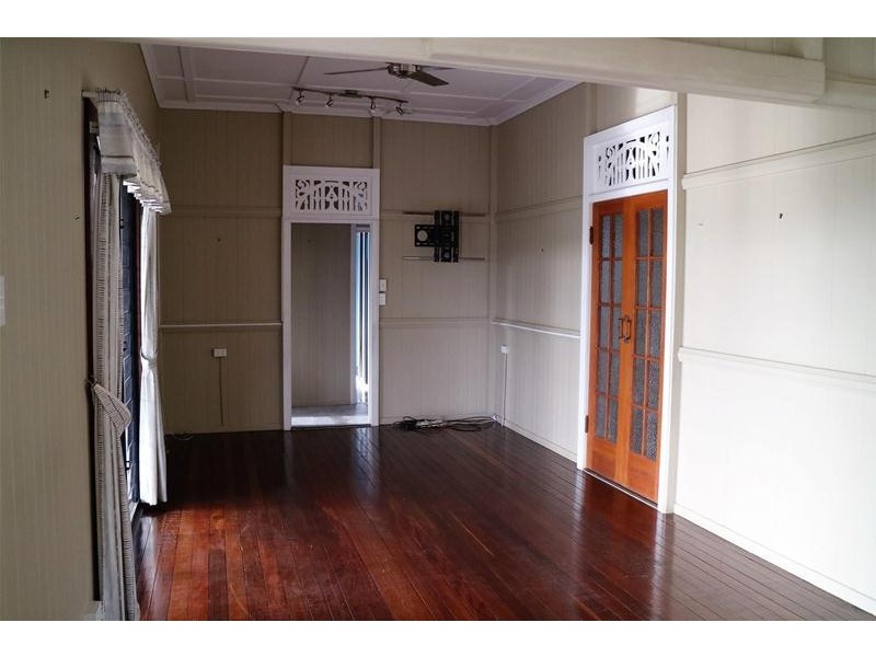 5 Heron Street, Sarina QLD 4737