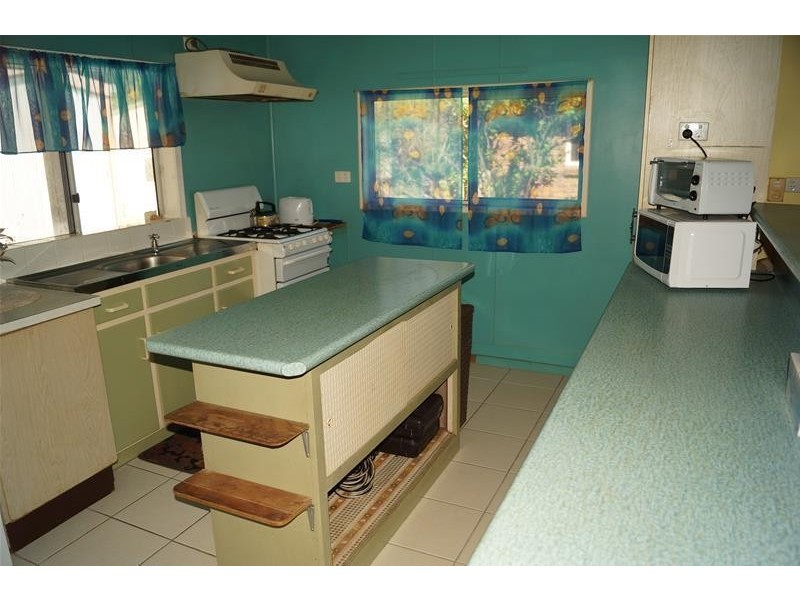 104 Colonial Drive, Clairview QLD 4741