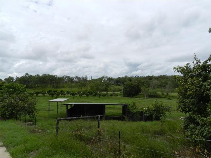 1775 Sarina Homebush Road, Oakenden QLD 4741