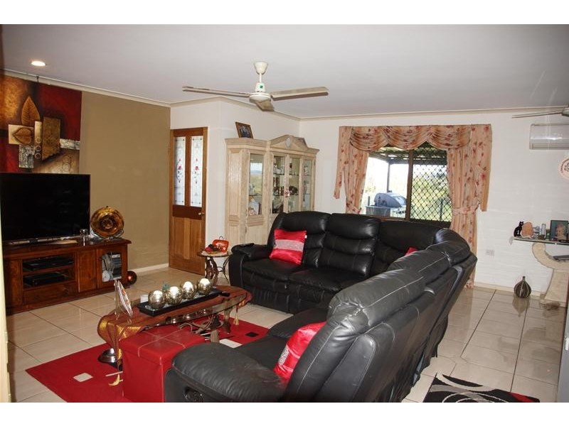 14 Cilla Hill Court, Sarina Beach QLD 4737